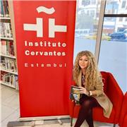 CV de docente en lengua española y literatura. Escritora y conferenciante
